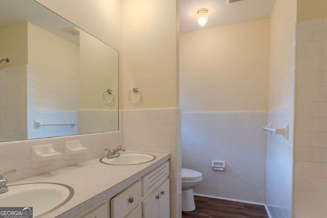 2067 Tanglewood Drive, Snellville, GA 30078