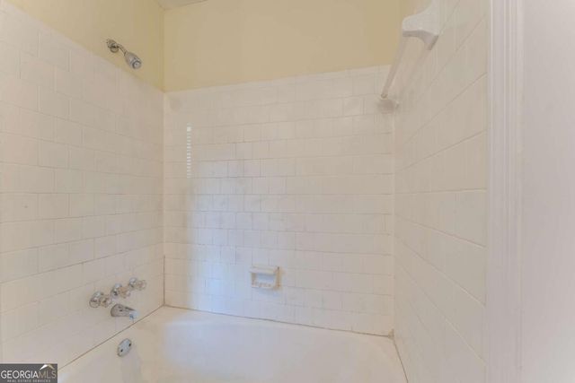 2067 Tanglewood Drive, Snellville, GA 30078