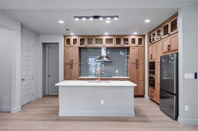 2034 E GRANT AVENUE, Orlando, FL 32806