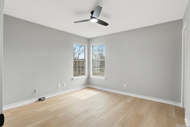 132 University, San Antonio, TX 78201