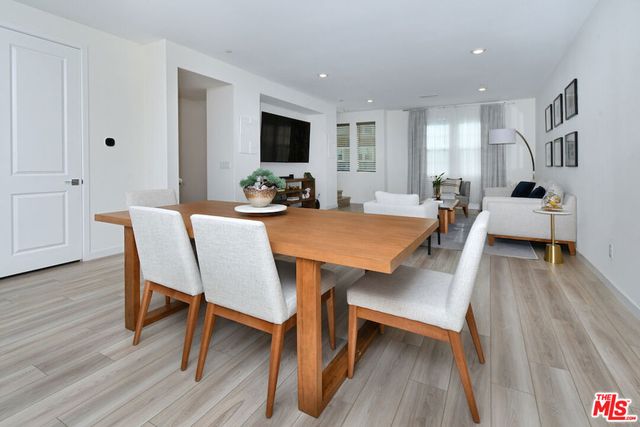 27120 Red Tail Place, Valencia, CA 91381