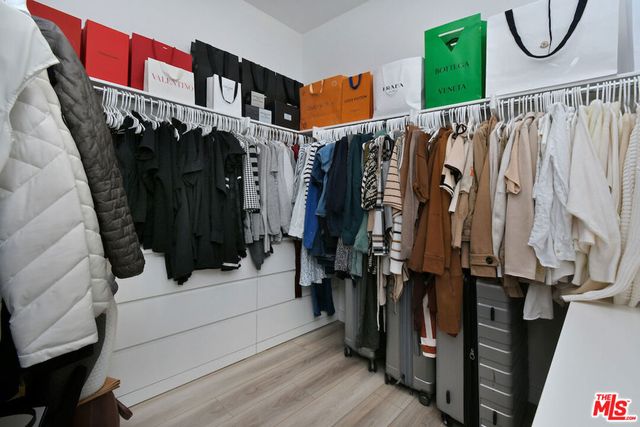 27120 Red Tail Place, Valencia, CA 91381