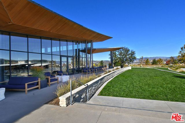 27120 Red Tail Place, Valencia, CA 91381