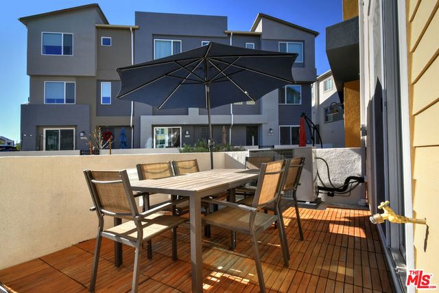 27120 Red Tail Place, Valencia, CA 91381