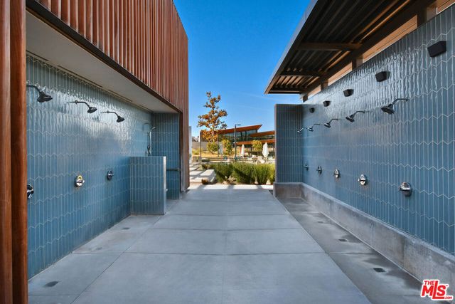 27120 Red Tail Place, Valencia, CA 91381