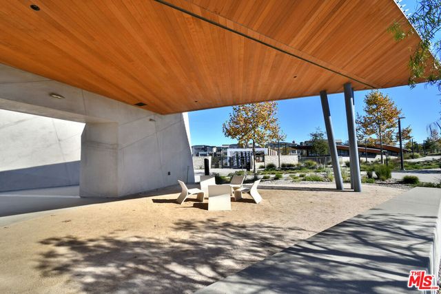 27120 Red Tail Place, Valencia, CA 91381