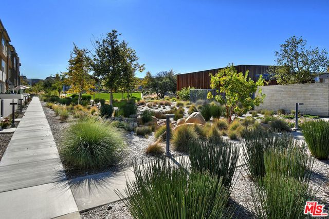 27120 Red Tail Place, Valencia, CA 91381