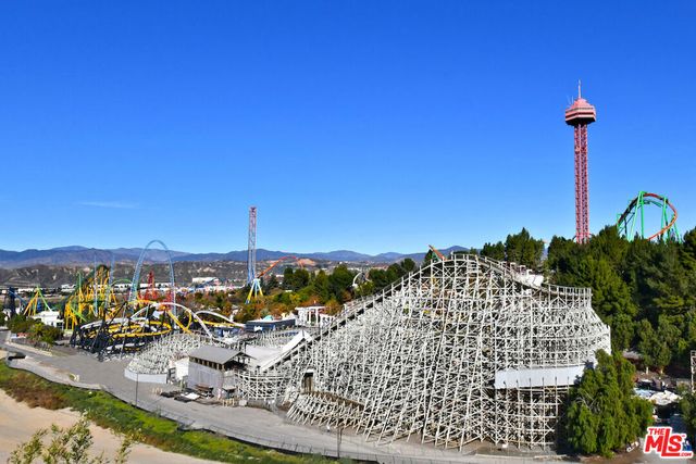 27120 Red Tail Place, Valencia, CA 91381