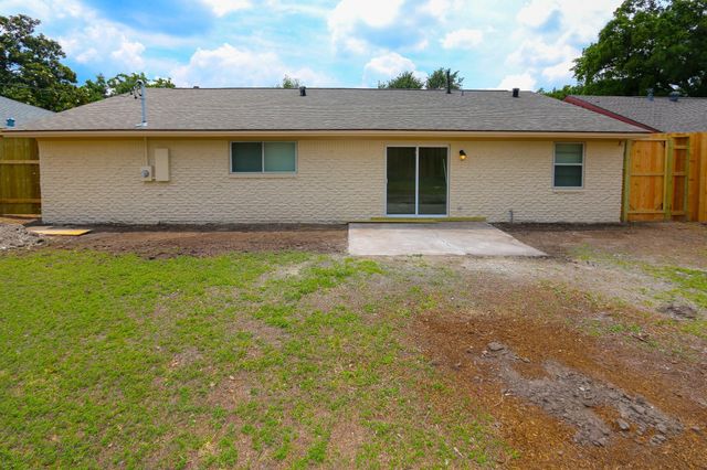 7626 Troulon Drive, Houston, TX 77074