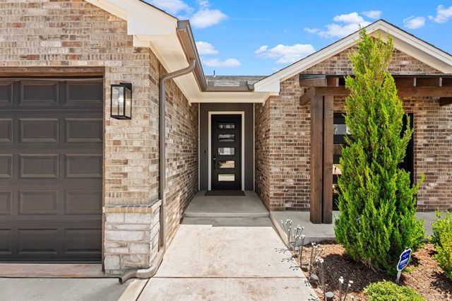 15504 Echo Park Drive, Edmond, OK 73013