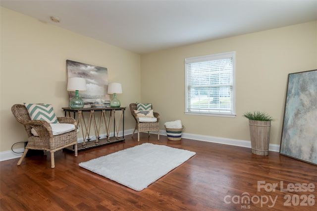 4911 Park Road D, Charlotte, NC 28209