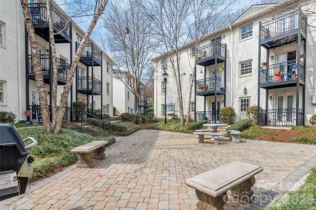 4911 Park Road D, Charlotte, NC 28209