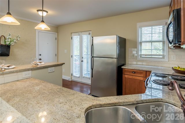 4911 Park Road D, Charlotte, NC 28209