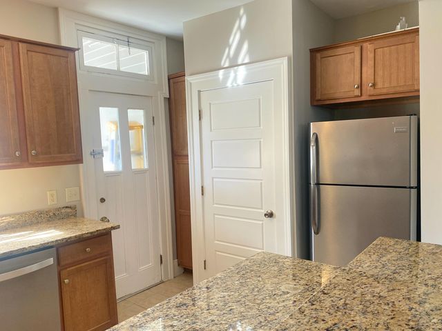 9 Gadsden Street, Charleston, SC 29401