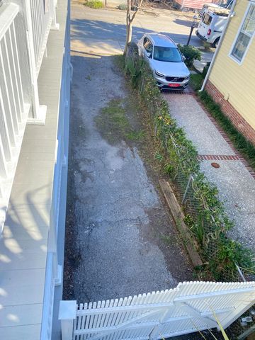 9 Gadsden Street, Charleston, SC 29401