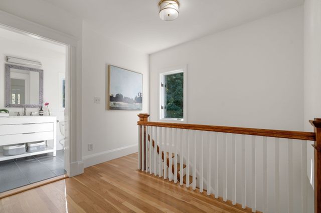 31 Loveland Rd, Brookline, MA 02445
