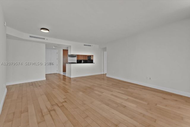 901 Brickell Key Blvd 609, Miami, FL 33131