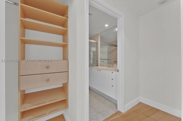 901 Brickell Key Blvd 609, Miami, FL 33131