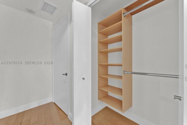 901 Brickell Key Blvd 609, Miami, FL 33131