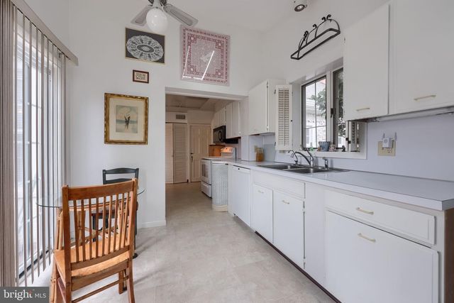 853 JANET AVE, Lancaster, PA 17601