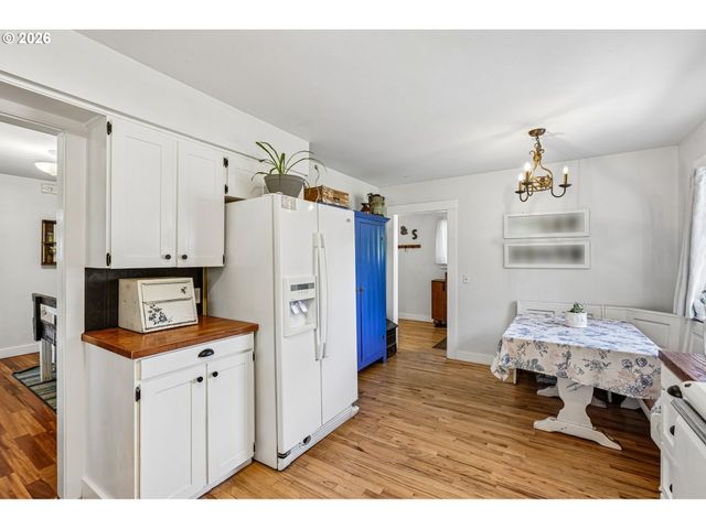 819 SIERRA VISTA Dr, Newberg, OR 97132