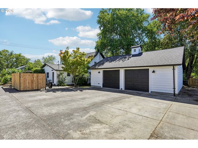 819 SIERRA VISTA Dr, Newberg, OR 97132