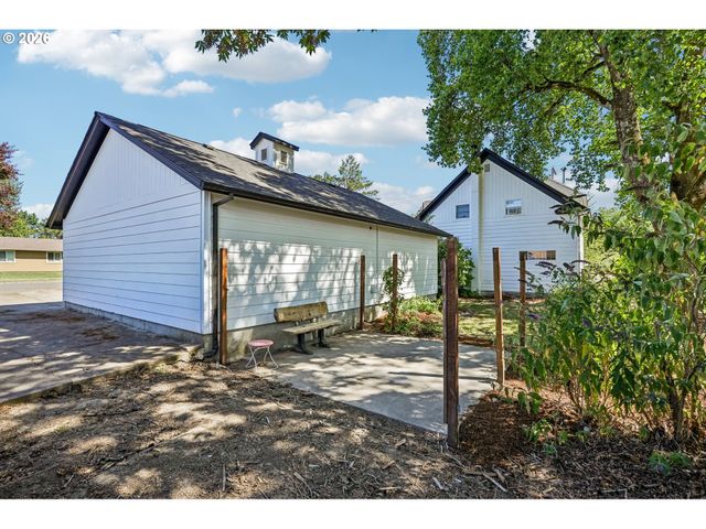819 SIERRA VISTA Dr, Newberg, OR 97132