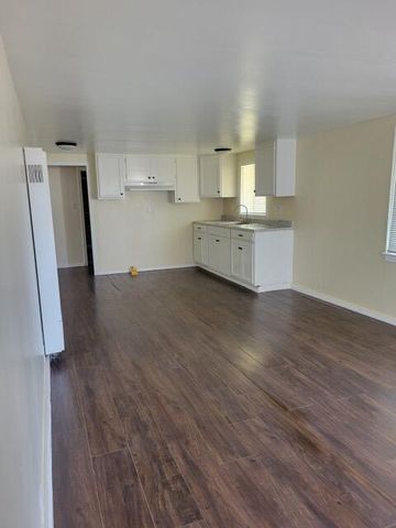 340 N K Street, Dinuba, CA 93618