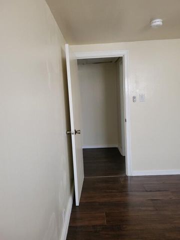 340 N K Street, Dinuba, CA 93618