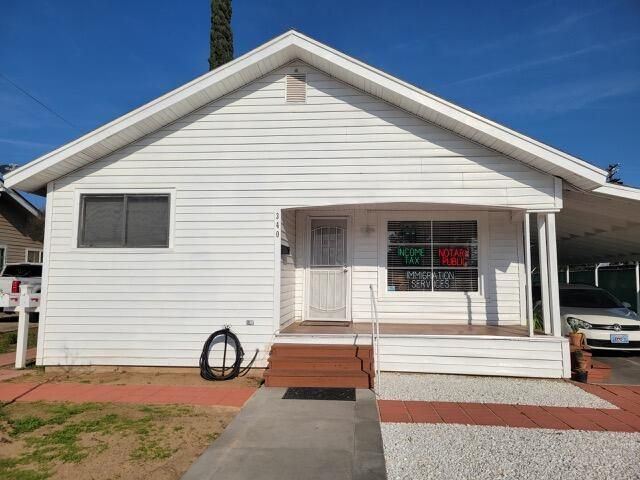 340 N K Street, Dinuba, CA 93618