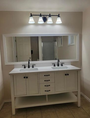 340 N K Street, Dinuba, CA 93618