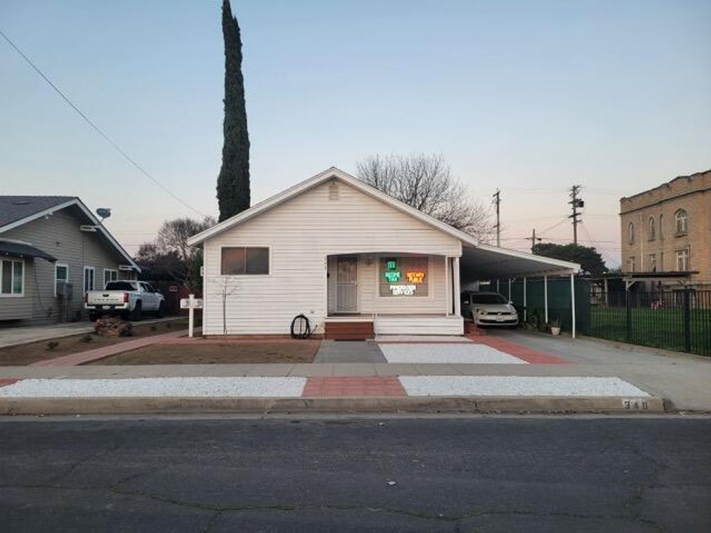 340 N K Street, Dinuba, CA 93618