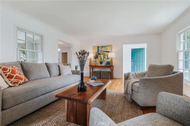 1231 N Maryland Avenue, Glendale, CA 91207