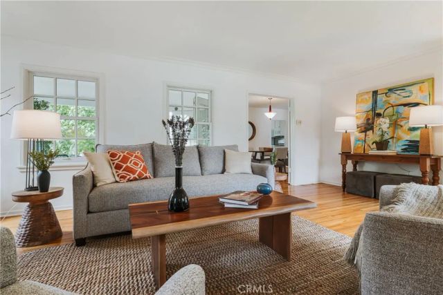 1231 N Maryland Avenue, Glendale, CA 91207