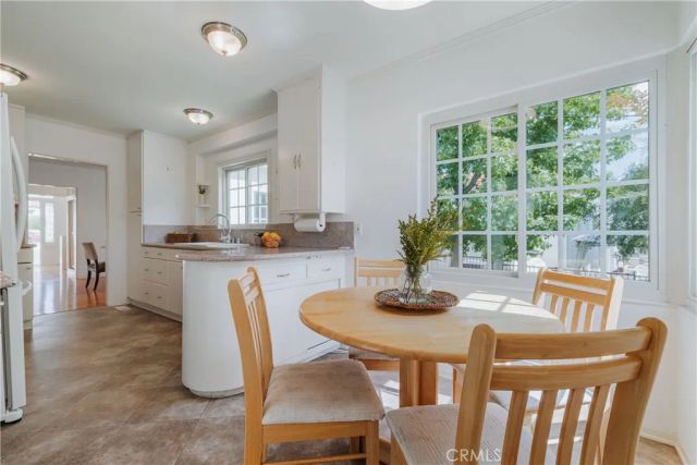 1231 N Maryland Avenue, Glendale, CA 91207