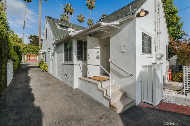 1231 N Maryland Avenue, Glendale, CA 91207