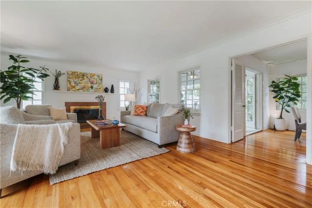 1231 N Maryland Avenue, Glendale, CA 91207