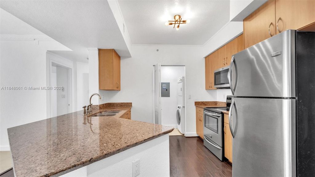 1830 Radius Dr 405, Hollywood, FL 33020