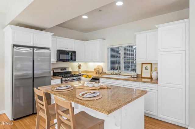 345 Kellogg Way 2, Goleta, CA 93117