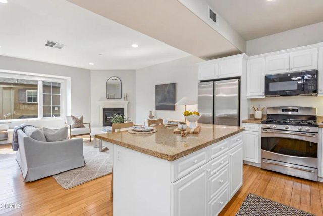 345 Kellogg Way 2, Goleta, CA 93117