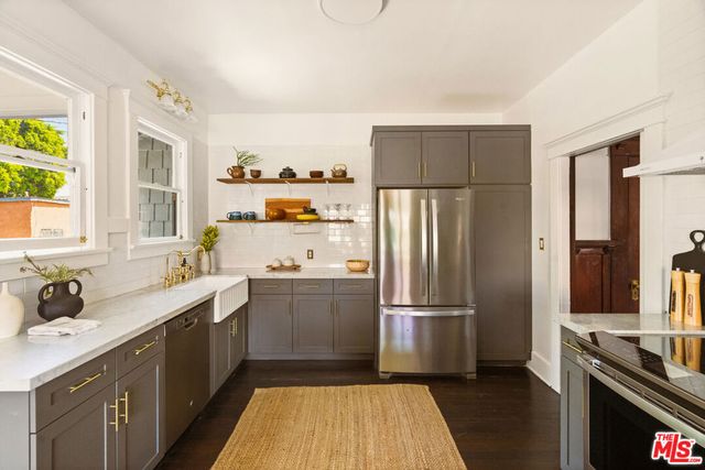 1527 W 45th Street, Los Angeles, CA 90062