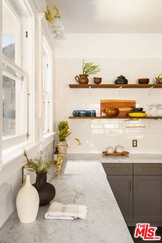 1527 W 45th Street, Los Angeles, CA 90062