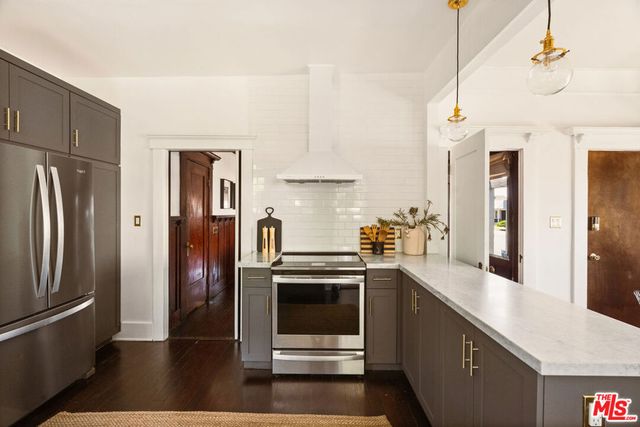 1527 W 45th Street, Los Angeles, CA 90062