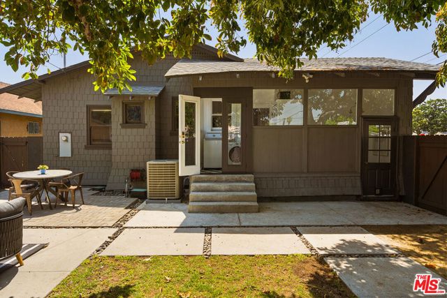 1527 W 45th Street, Los Angeles, CA 90062
