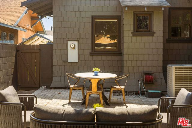 1527 W 45th Street, Los Angeles, CA 90062