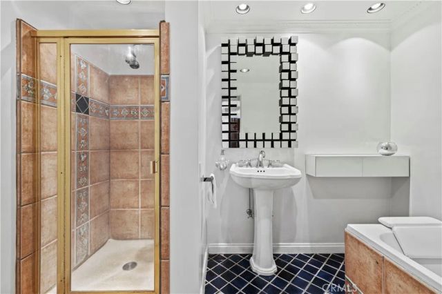 8787 Shoreham Drive 201, West Hollywood, CA 90069