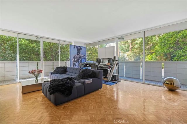 8787 Shoreham Drive 201, West Hollywood, CA 90069