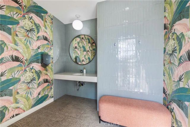 8787 Shoreham Drive 201, West Hollywood, CA 90069