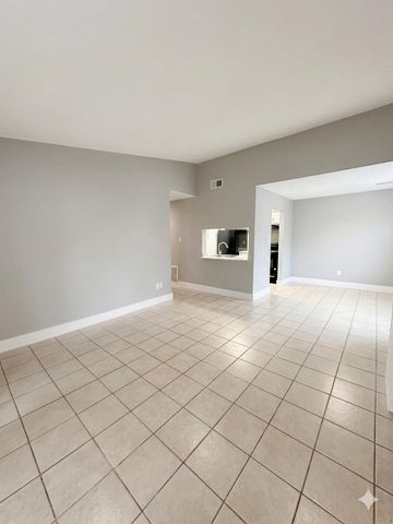 12611 Ashford Meadow Drive D, Houston, TX 77082
