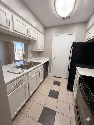 12611 Ashford Meadow Drive D, Houston, TX 77082